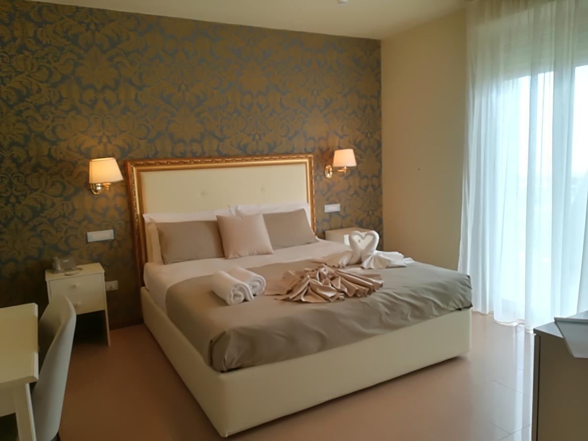 מילאנו מריטימה Hotel Lady Mary מראה חיצוני תמונה